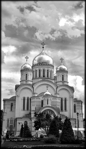 храм с золотыми куполами - картинки для гравировки